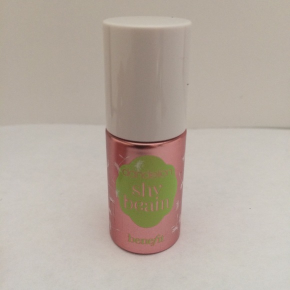 2/$15 New Benefit Dandelion Shy Beam Highlighter - Picture 2 of 2